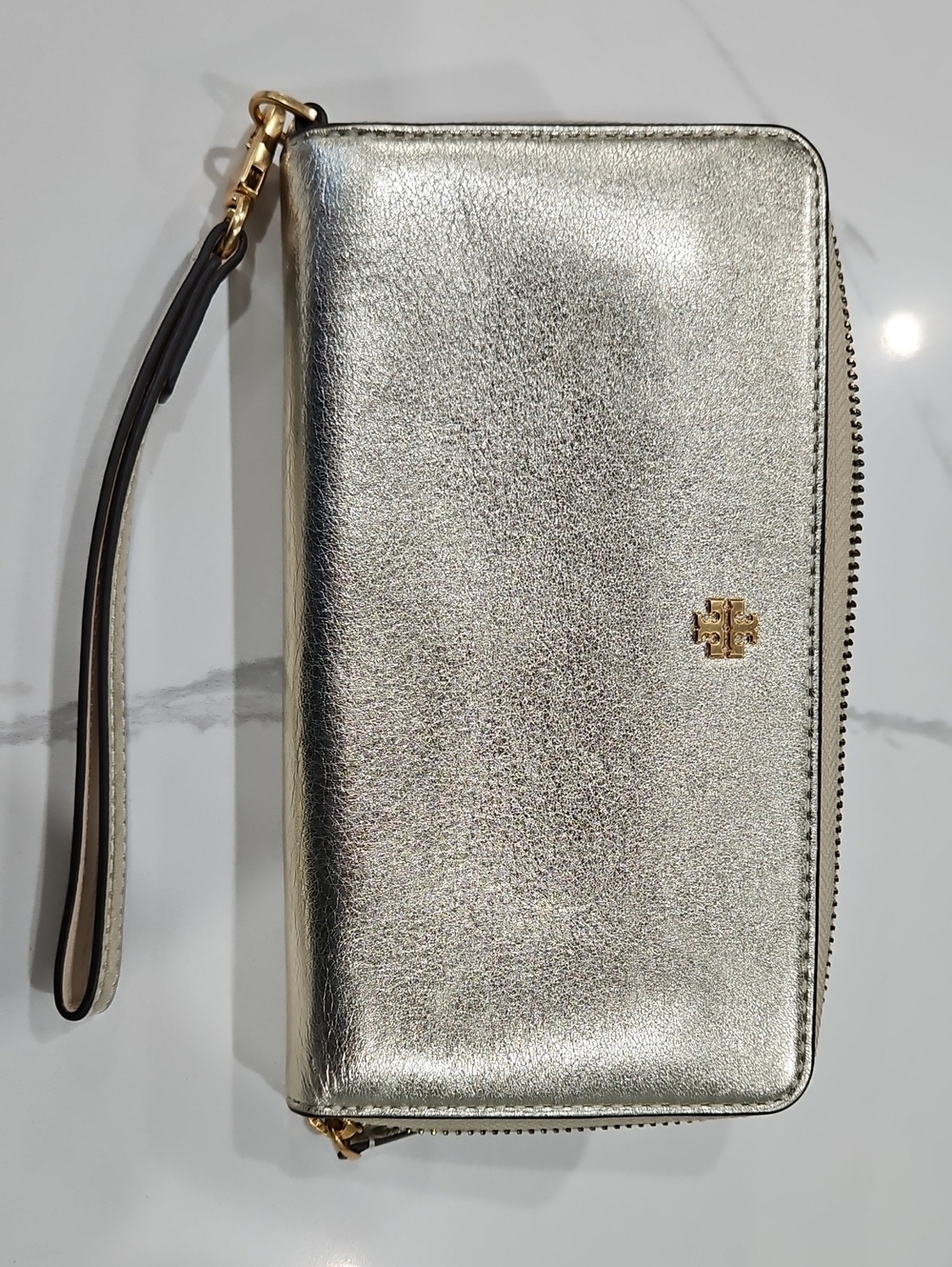 Tory Burch Metallic Silver Zip Wristlet Phone Wallet